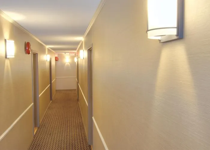 Günstiges Hotel: Robson Suites