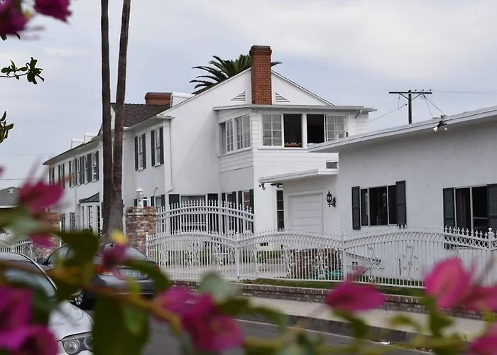 Hostel: The Anderson Estates