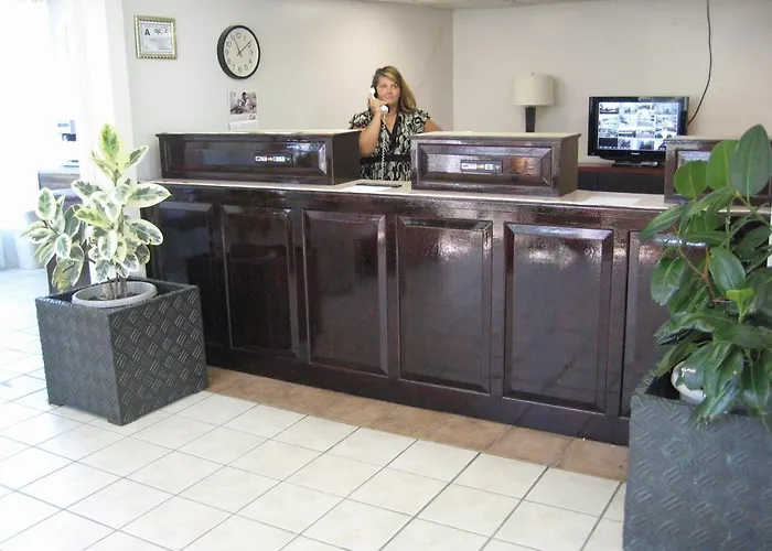 Motel: Charlotte Express Inn