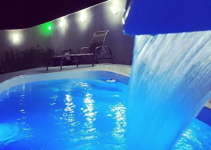 Hotel com piscina: Pousada Maranatha Guest House