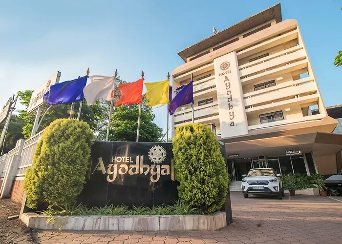 Hotel with view: Hotel Ayodhya