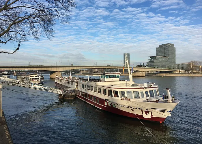 Hotel céntrico: Knm Ms Switzerland I - Dusseldorf
