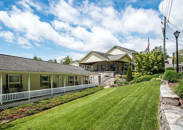 Motel: Boxwood Lodge Blowing Rock Near Boone-University