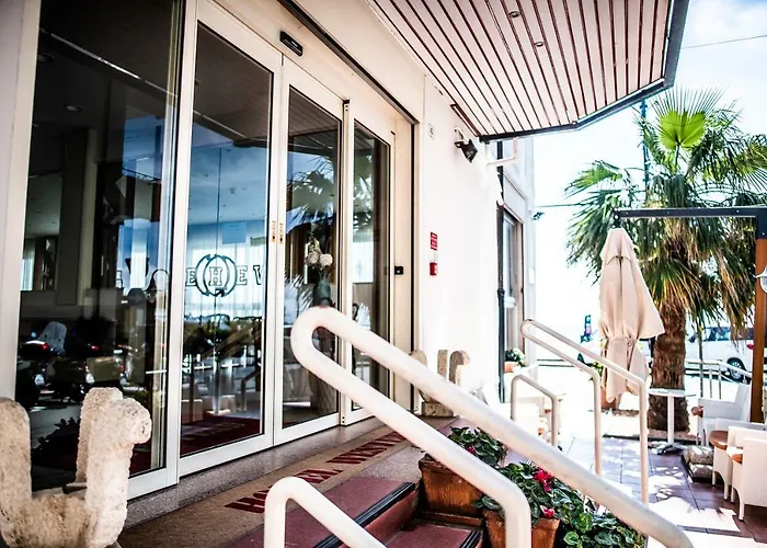 Hotel West End