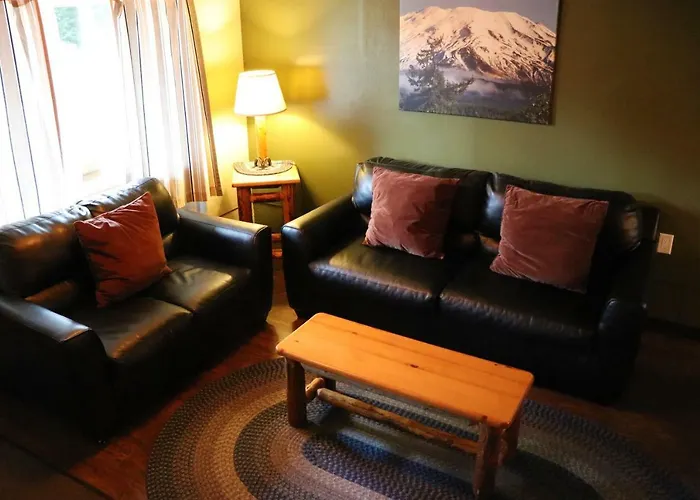 Lone Fir Resort