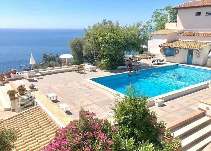 Hôtel accueillant les animaux: Residence Terra Rossa Taormina