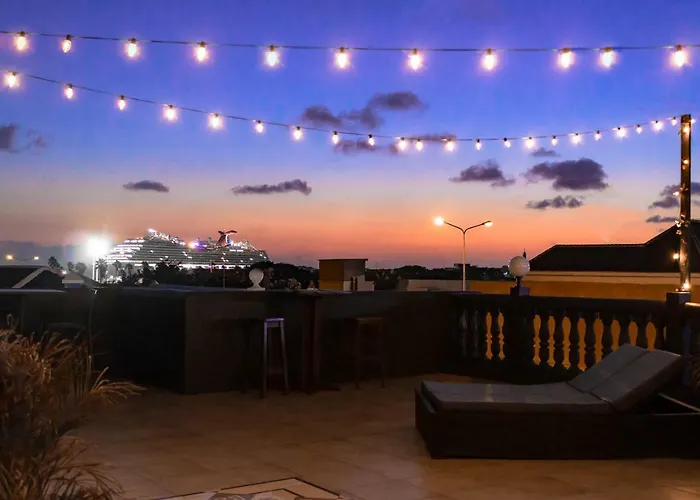 Curacao Suites Hotel