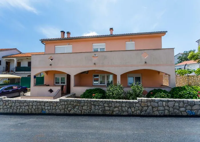 Holiday House Snjezana