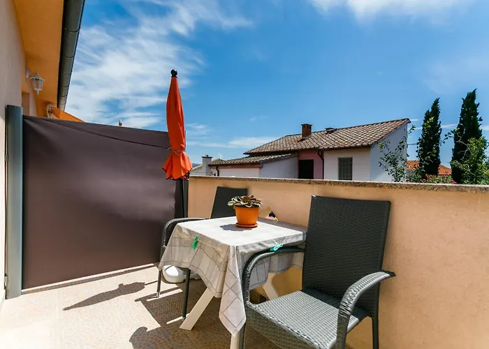 Holiday House Snjezana