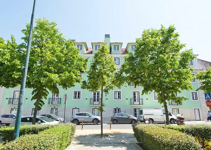 Lisbon Finestay Mastro s