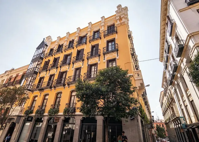 Plaza Mayor Suites & s
