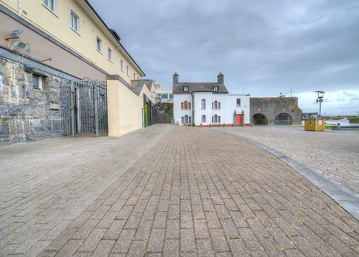 Vacation rental: Spanish Arch