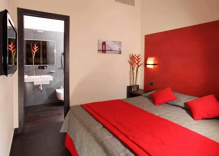 Beach hotel: Class House
