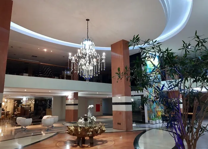 Hotel com jacuzzi: Constantino Hotel e Eventos