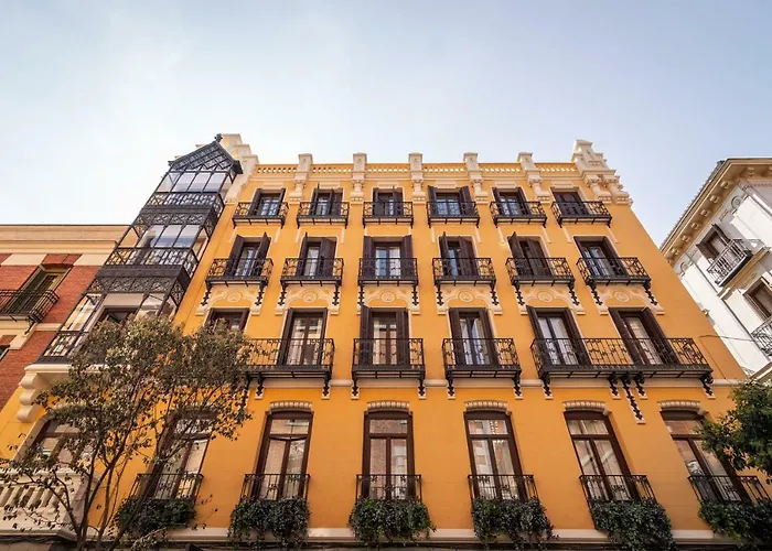 Plaza Mayor Suites & s