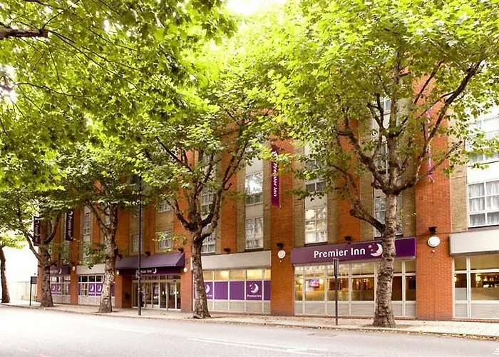Cheap hotel: Premier Inn London Tower Bridge
