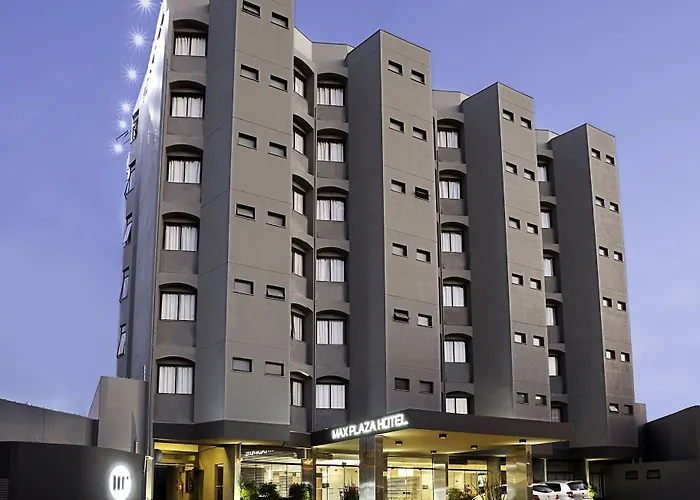 Max Plaza