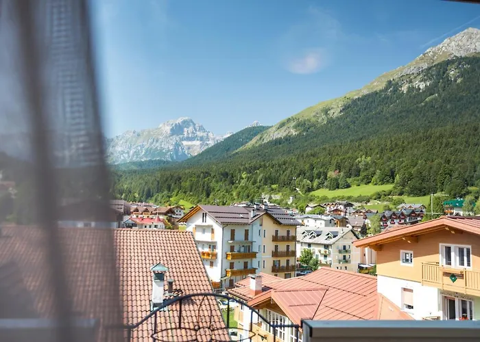 Hotel sulla spiaggia: Hotel Stella Alpina