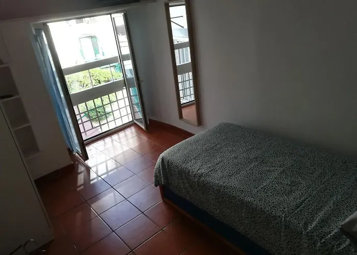  Mida House