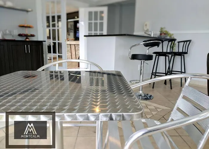 Cheap hotel: Motel Montcalm