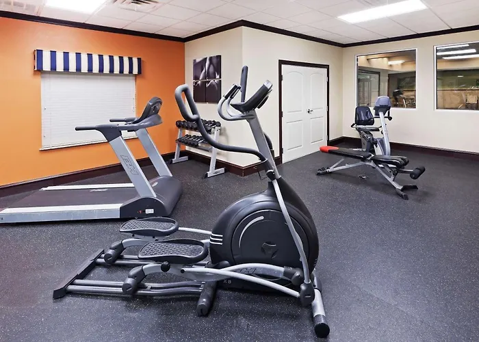 Pet Friendly hotel: Country Inn & Suites By Radisson, San Marcos, Tx