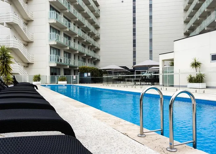 Tasha'S Apartments On Warwick