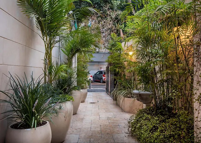 Dizengoff Suites Hotel