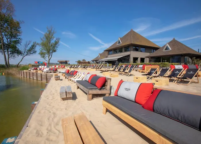 Hotel dichtbij College: Lakeside Paradise Sport Hostel
