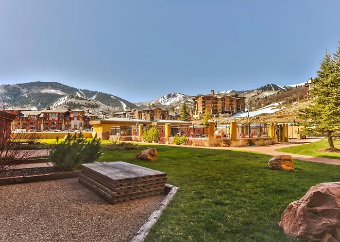 Villa: Superior Ski In Ski Out, Top Floor Penthouse, Pool, Hot Tubs Conde Nast Forbes Award Winner B508