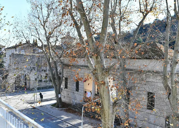 B&B Porta Romana-Language And Art