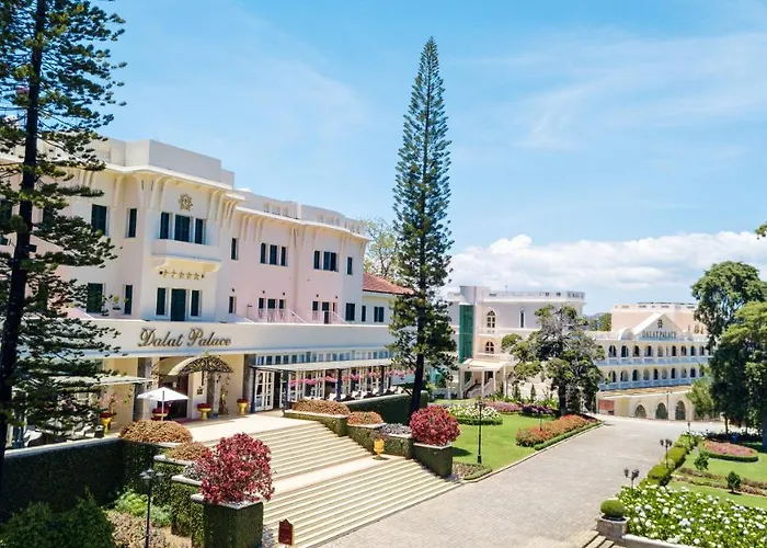Hotel near College: Dalat Palace Heritage Hotel