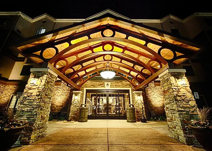 Pet Friendly hotel: Staybridge Suites Minot By Ihg