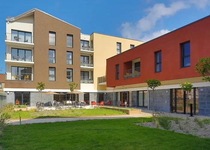 Hôtel accueillant les animaux: DOMITYS - Le Fil de Soie