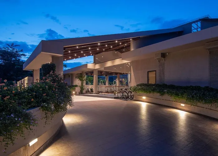 Niraamaya Retreats Samroha Athirappilly