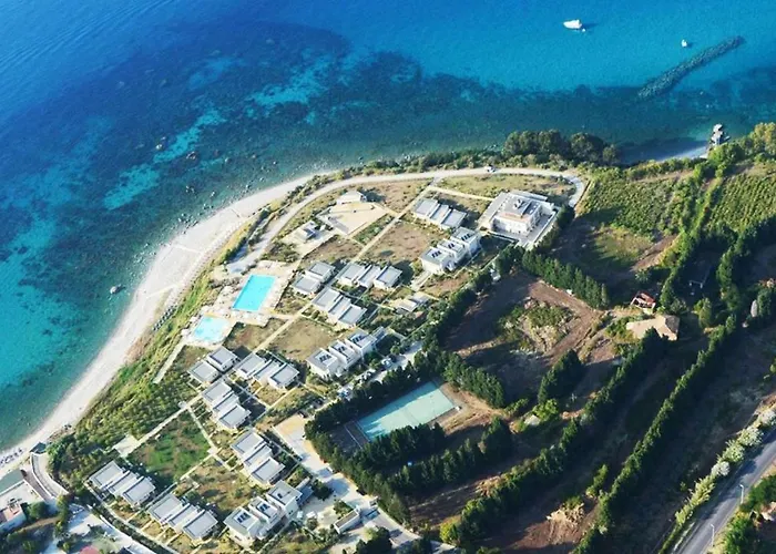 Hotel con tennis: Le Rosette Resort