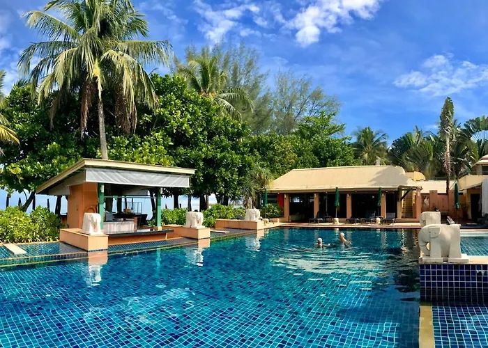 Baan Khaolak Beach