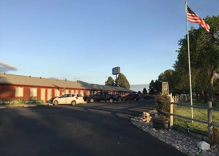 Motel: Big Sky Lodge
